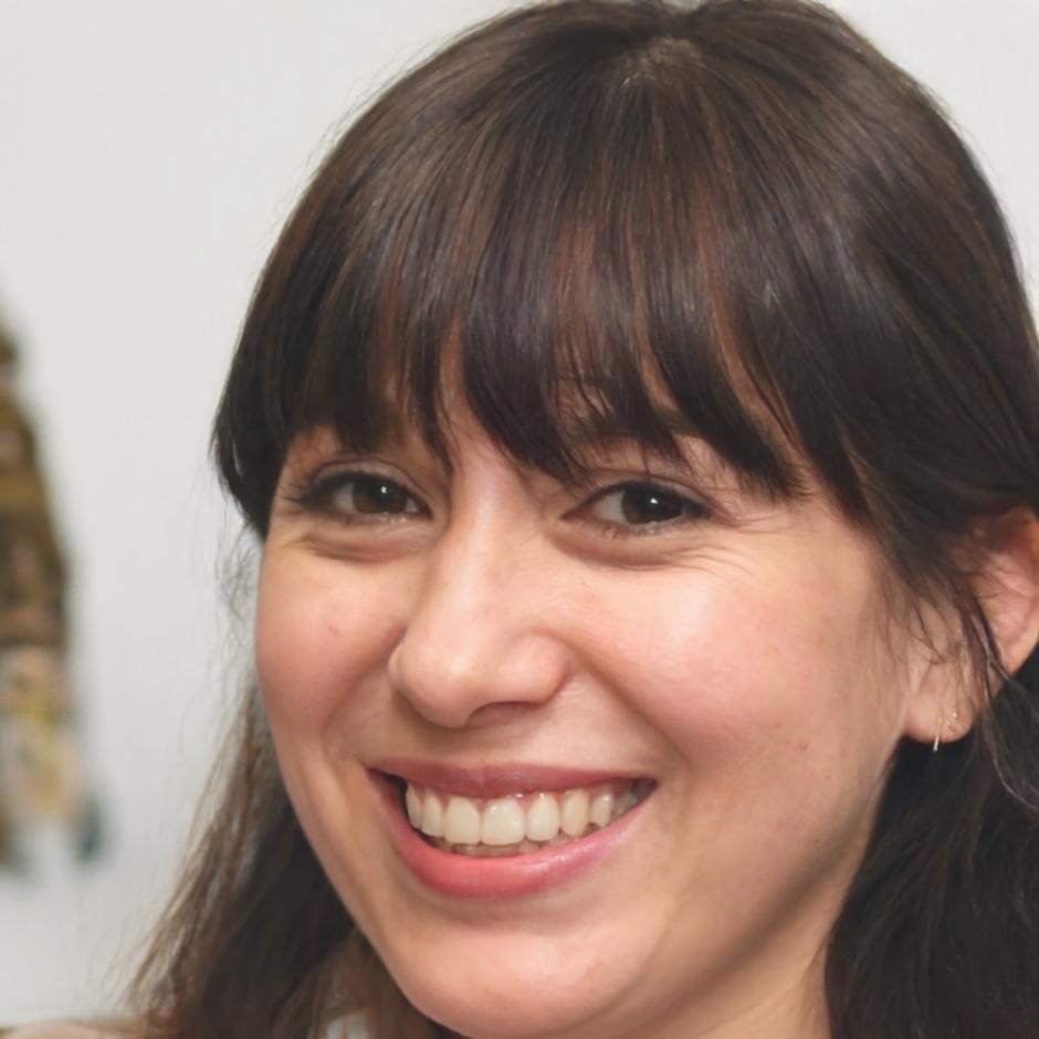 Sarah Mitchell, Senior Business Strategy Consultant